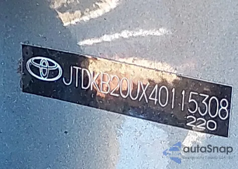 2004 Toyota Prius z USA, uszkodzony, nr VIN JTDKB20UX40115308